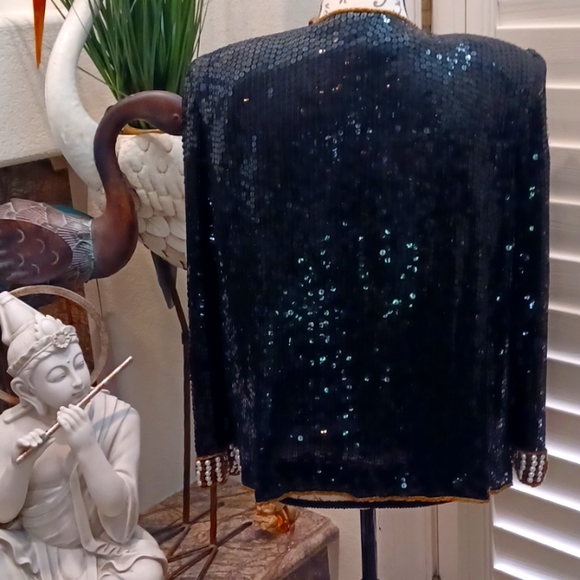 Woman's jacket - Picture 4 of 4